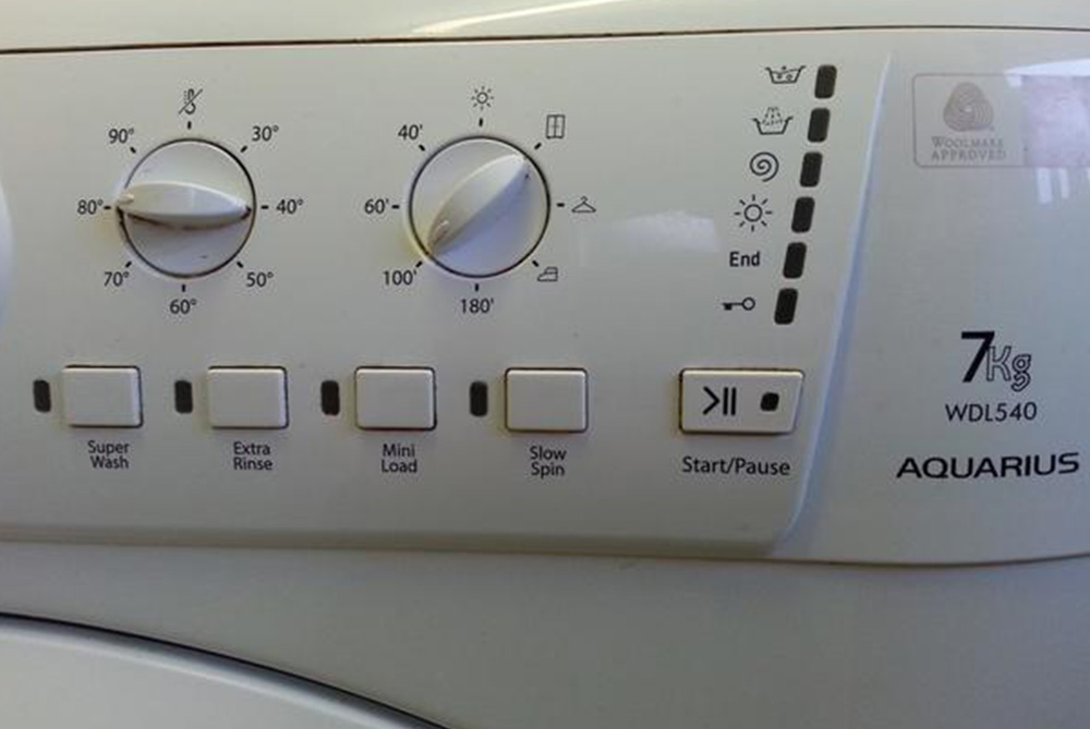 Çamaşır Makinesi Işıkları Yanıp Sönüyor İse Nedeni Nedir?