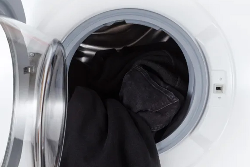 Çamaşır Makinesinde Siyahlar Hangi Programda Yıkanır?