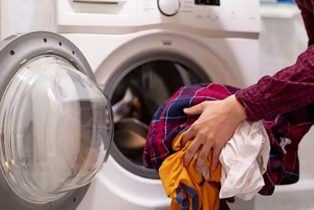 Çamaşır Makinesi Çamaşırları Neden Sulu Bırakır?