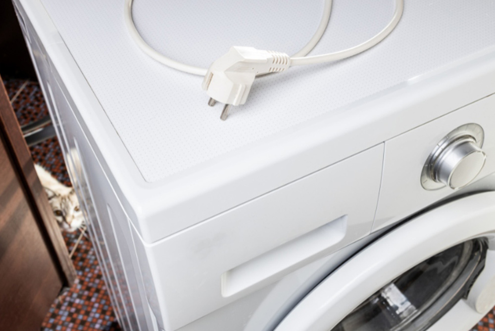 Çamaşır Makinesinin Fişi Yandı İse Nasıl Değiştirilir?